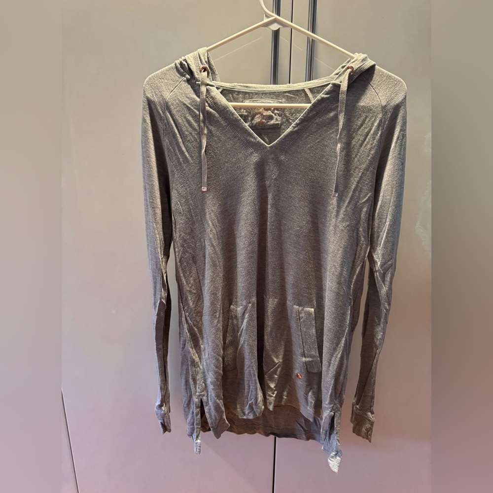 Lilly Pulitzer luxletics Gray Hooded Long Sleeve Top